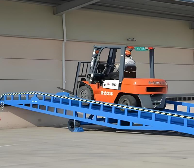 荆州移动式卸货平台（叉车用）